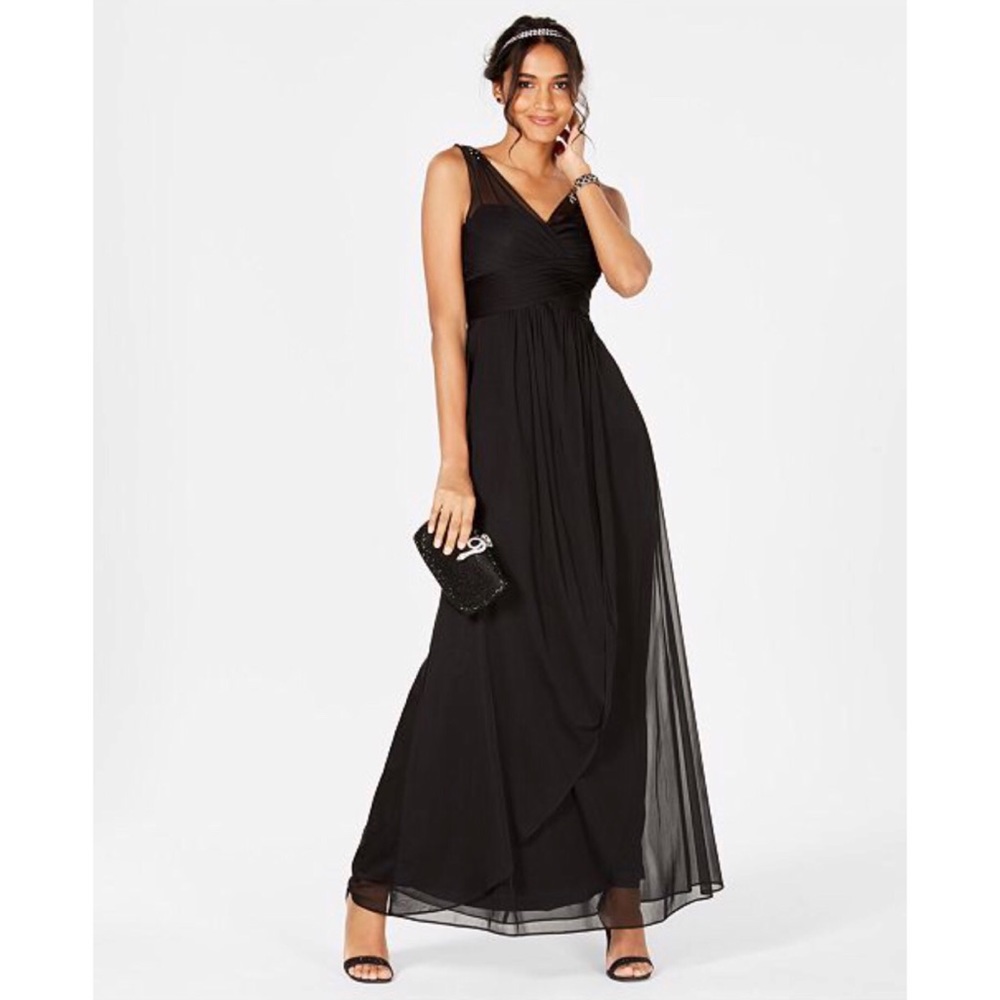 NWT Adrianna Papell Ruched Embellished Gown - 10